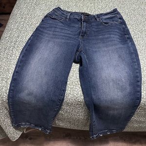 Judy Blue denim crops, 16w